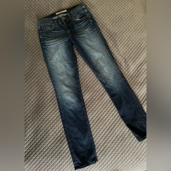 J Brand Low Waisted Jeans - Picture 1 of 2